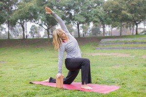 Crescent Lunge Variation with Lateral Bend