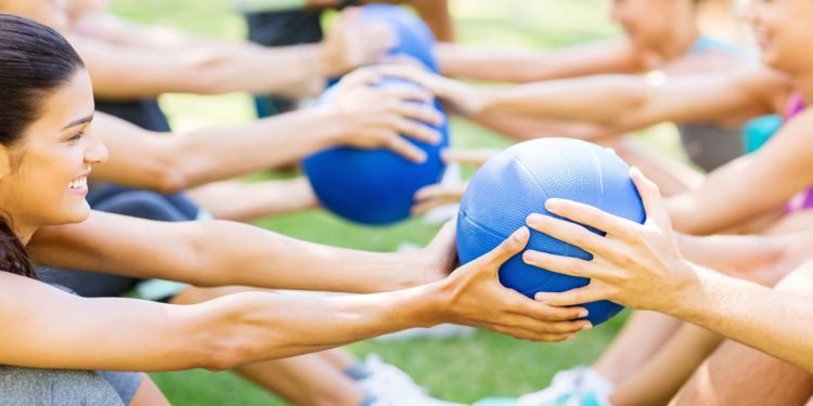iStock-476273992-group-med-ball-sized-750x375