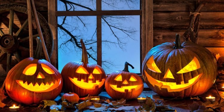 iStock-520491438-Pumpkins-for-Halloween-750x375