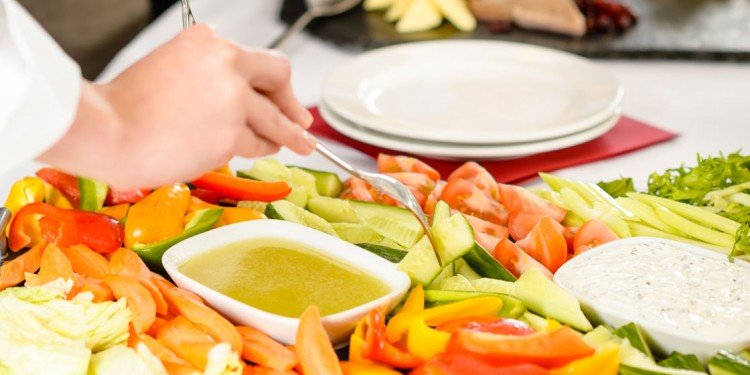 nutrition-at-work-opportunities-to-improve-employee-wellness-750x375